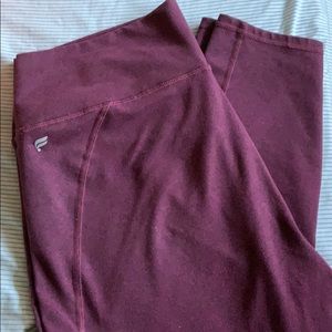 FABLETICS MAROON LEGGING
